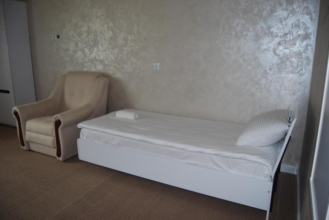 Dalim Hotel Duliby Екстериор снимка