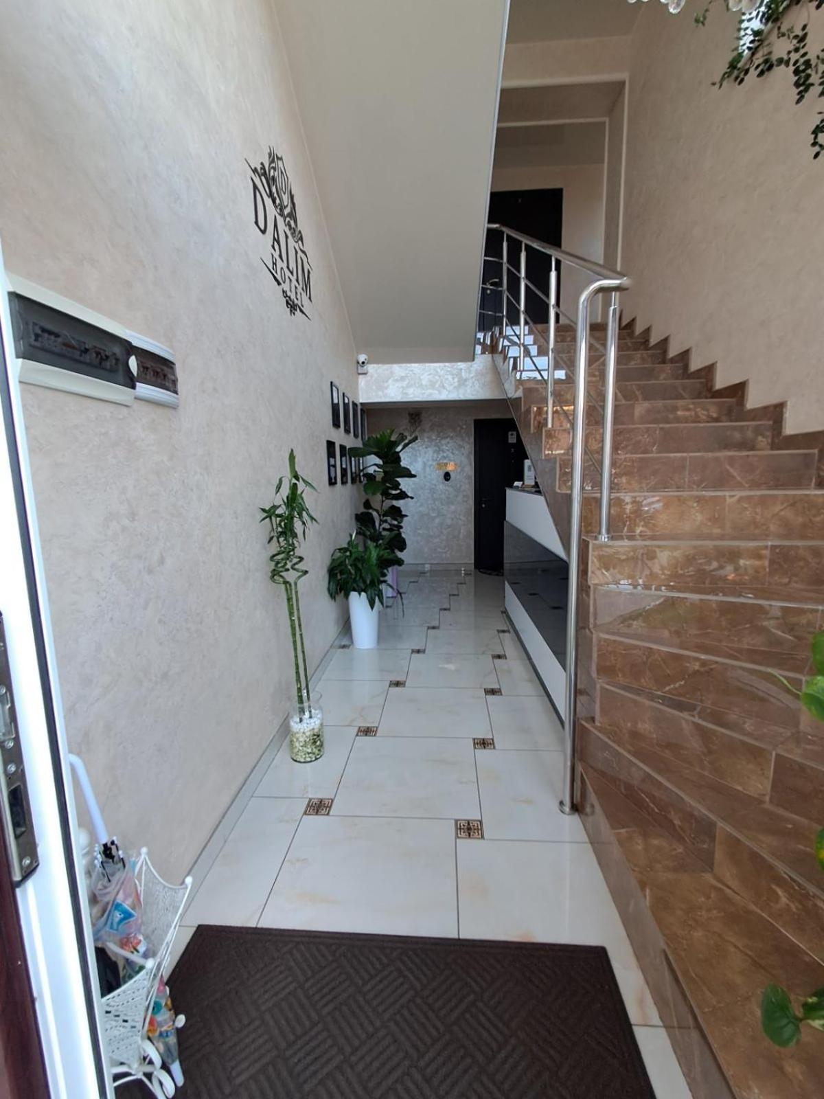 Dalim Hotel Duliby Екстериор снимка